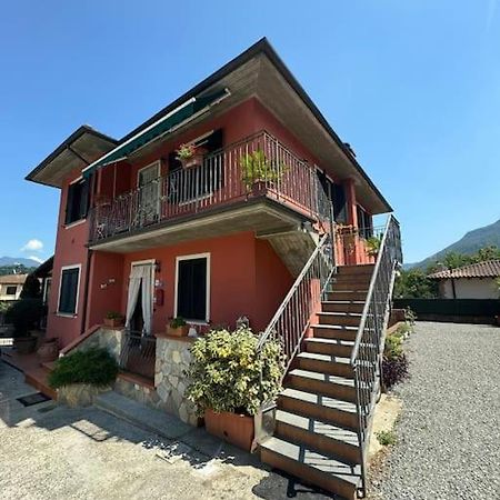 Appartamento Gallicano - La Tana Luaran gambar